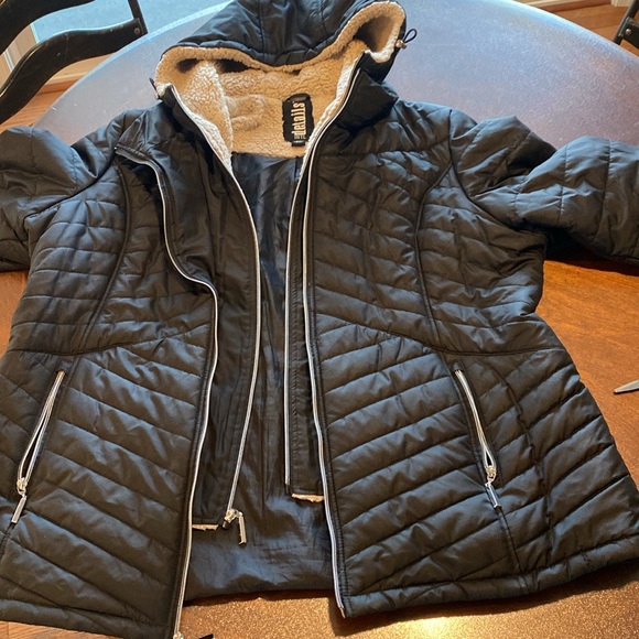 Details INTL Women’s Faux Fur Hooded black Quilted Jacket Coat  XXL - Picture 10 of 11